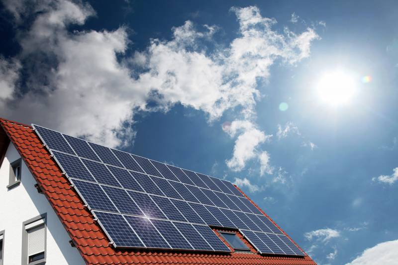 Installation de panneaux solaires photovoltaïques pour votre foyer à Gex en Auvergne